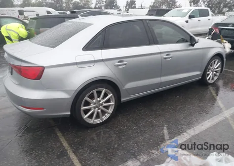 2015 Audi A3 1.8T Premium z USA, uszkodzony, nr VIN WAUACGFF2F1082572